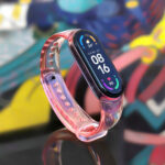 Replacment silicone band strap for Xiaomi Mi Band 6 / 5 red - Image 2